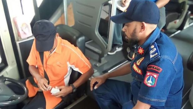 Sidak Angkutan Nataru di Terminal Pulogebang, Hasulnya Ada 3 Bus AKAP Tak Laik Jalan